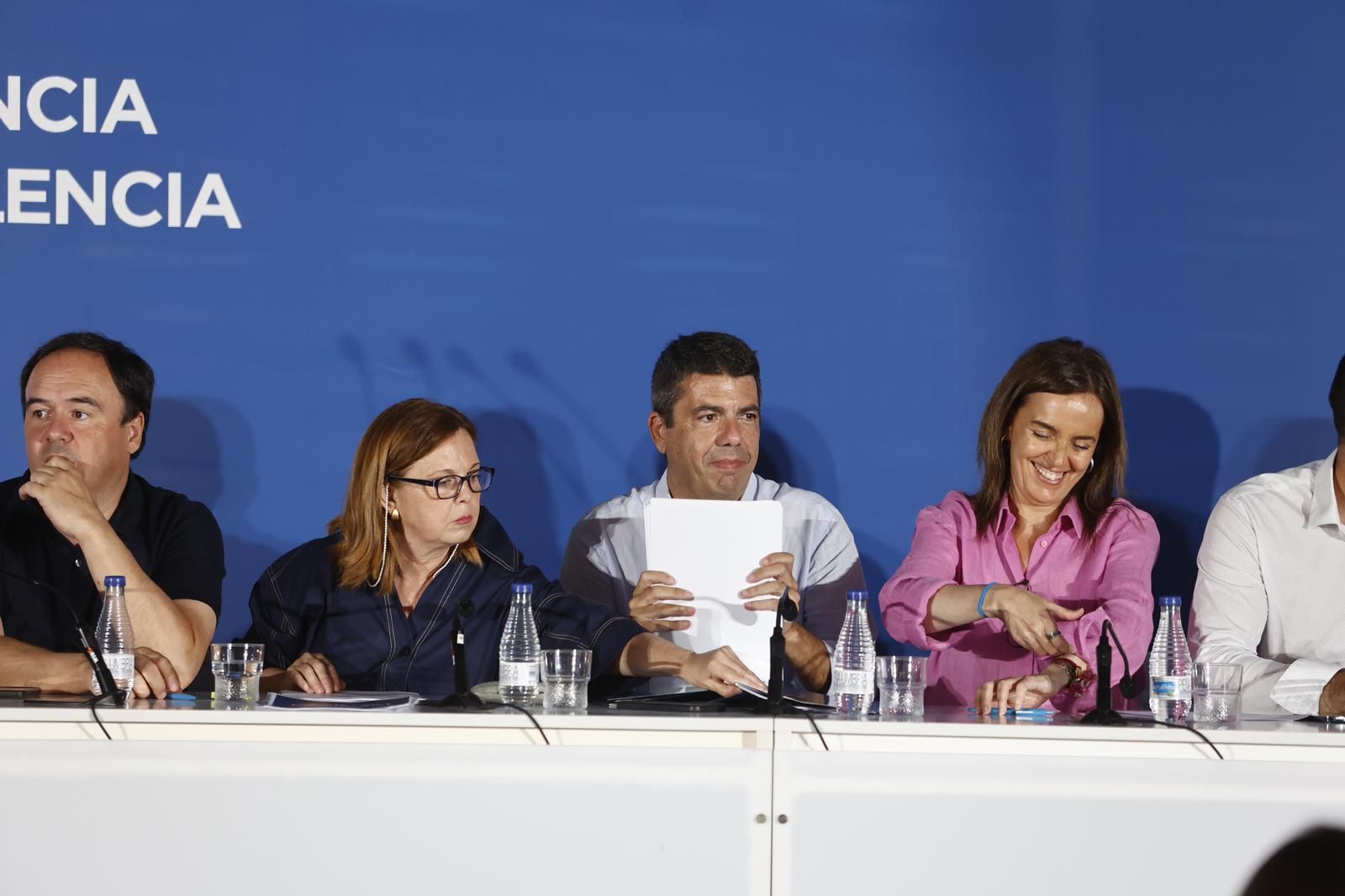 Mazón y el resto de la cúpula del PP en la junta provincial de los populares en Nàquera