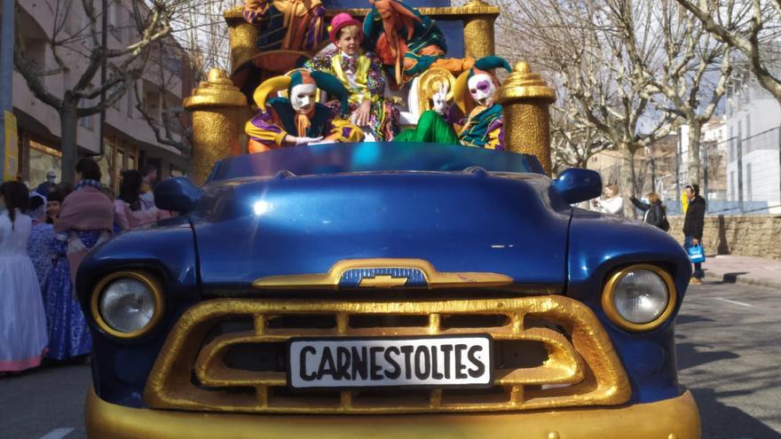 El Carnaval infantil de Solsona manté la plaça del Camp com a epicentre dilluns