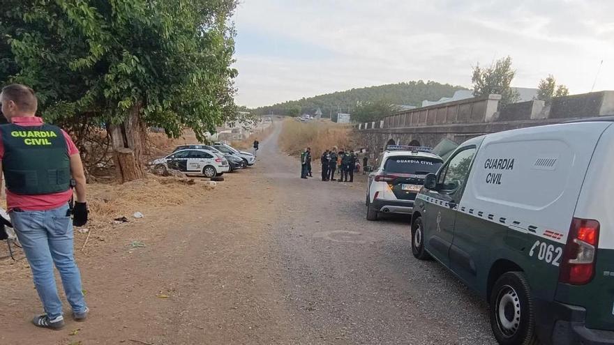 La Guardia Civil despliega un dispositivo de control en asentamientos ilegales en la provincia de Badajoz