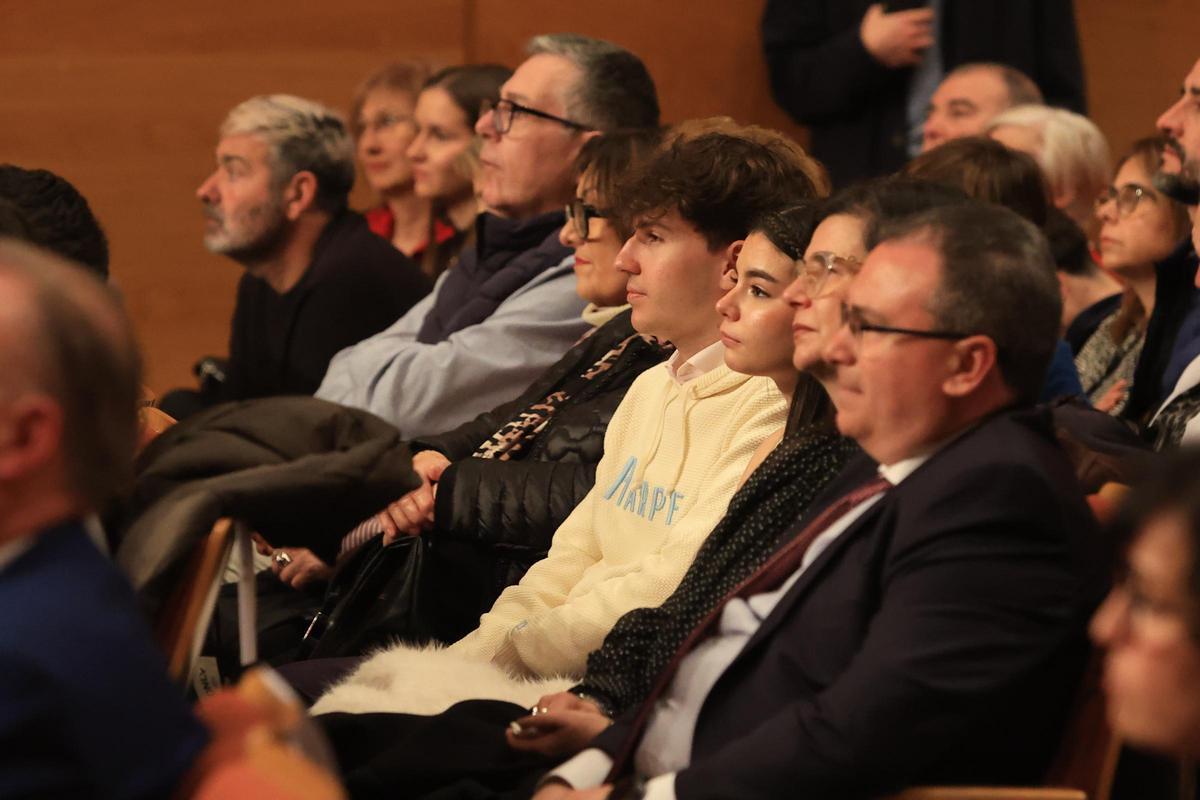 Galeria de fotos de l'homenatge a la reina i dames de les festes del 2025 a Vila-real