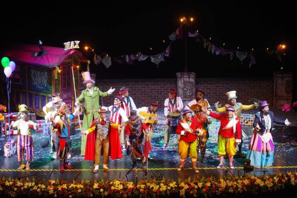 Las imágenes de la segunda semifinal del Concurso de Agrupaciones de Canto del Carnaval de Málaga, en el Teatro Cervantes