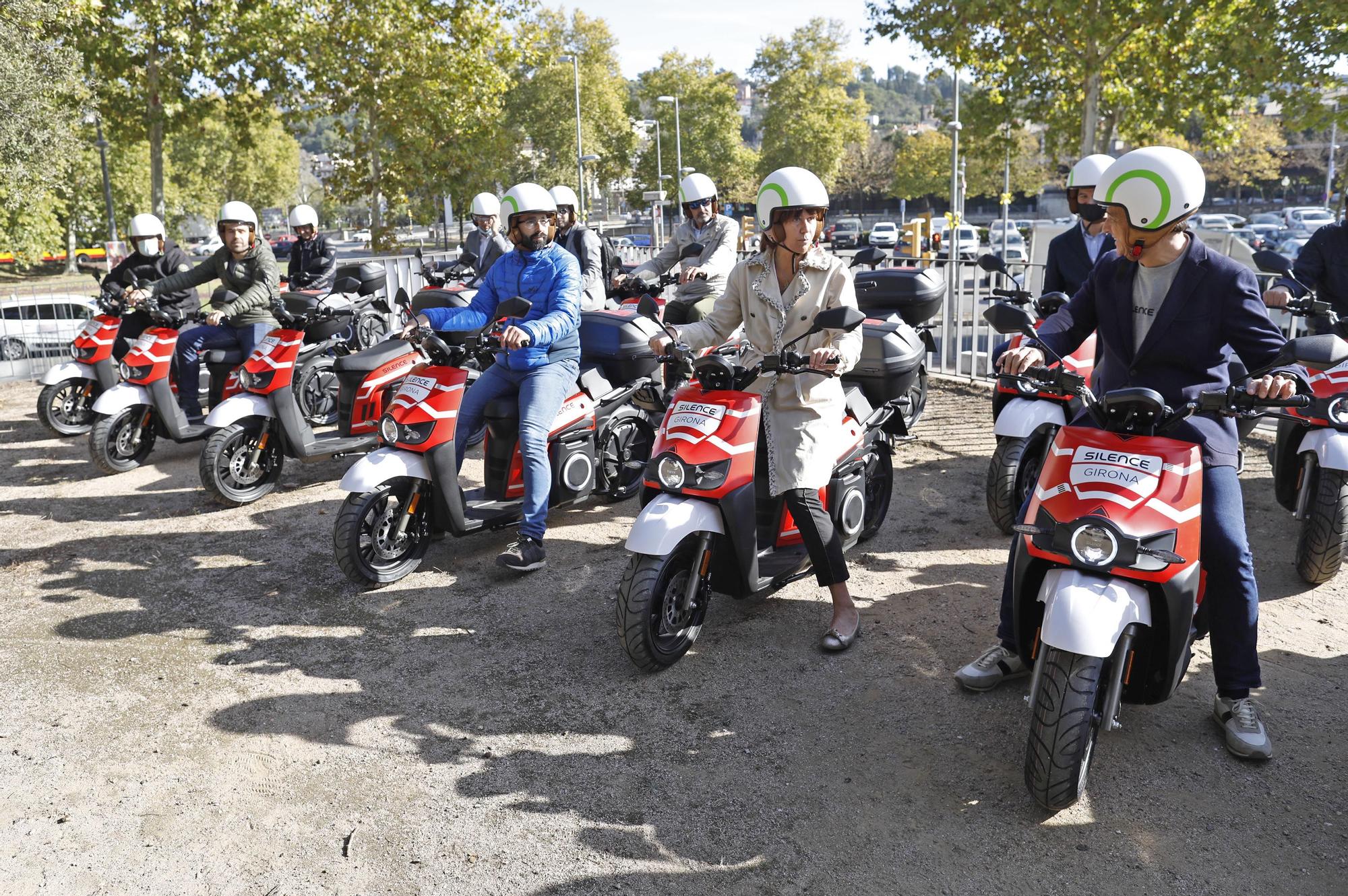 Girona estrena un servei de moto elèctrica de lloguer per minut