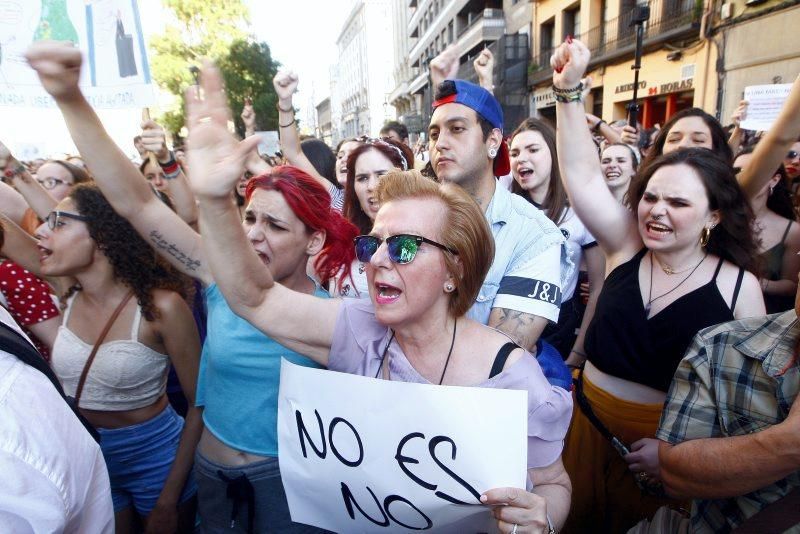 Manifestación contra la puesta en libertad de La Manada en Zaragoza