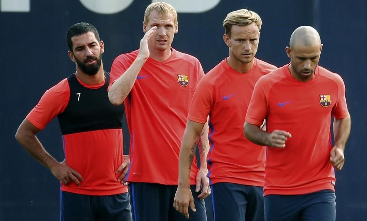 jdomenech34891907 gra024 sant joan desp   barcelona   01 08 2016   los jugador160802131007