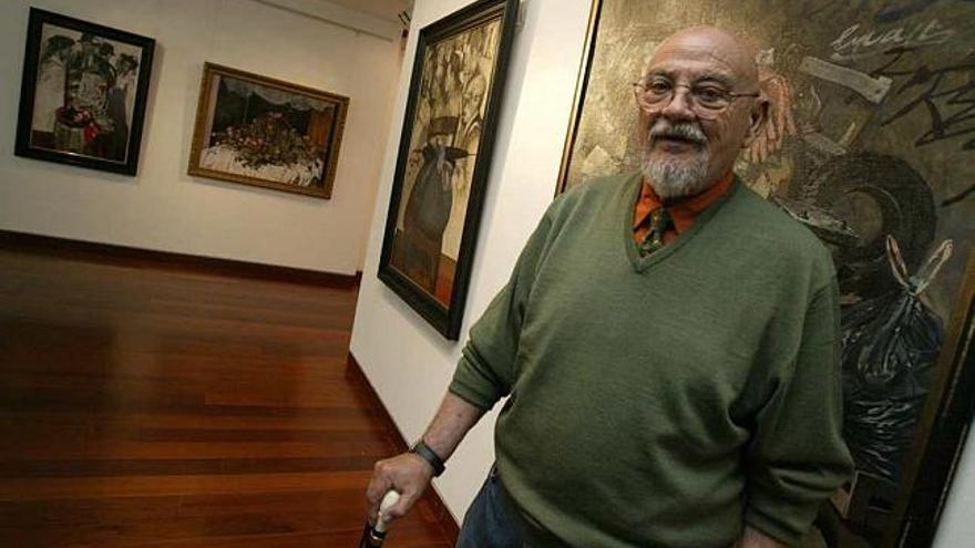 El pintor alcoyano Ramón Castañer, en una exposición suya presentada por el MUBAG en el año 2005