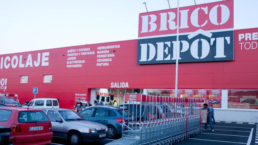 Una tienda de bricolaje Brico Depôt.