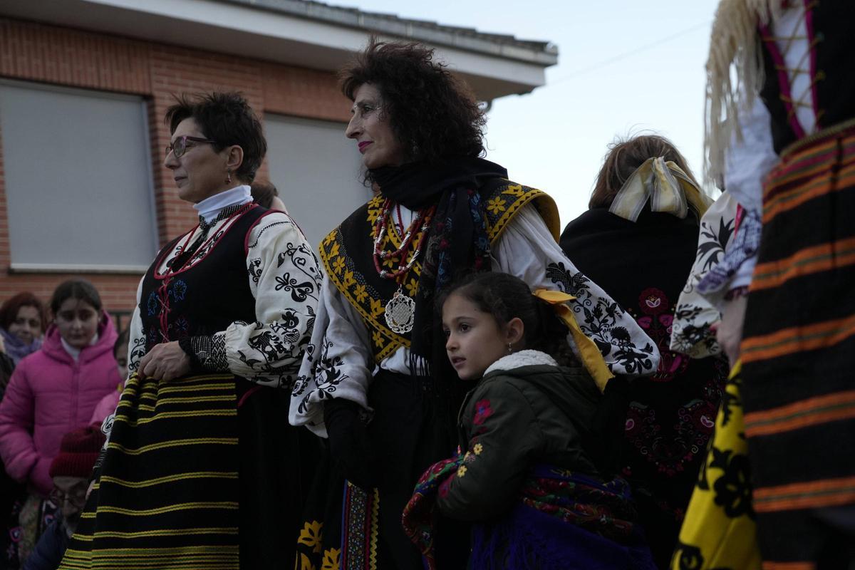 GALERÍA | Salto del piorno en Andavías contra viento y marea