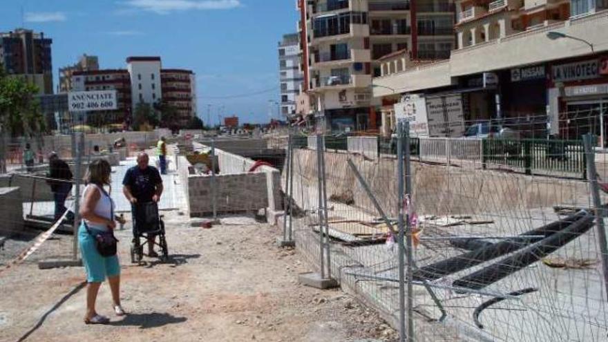 Las obras de Calp asfixian al comercio