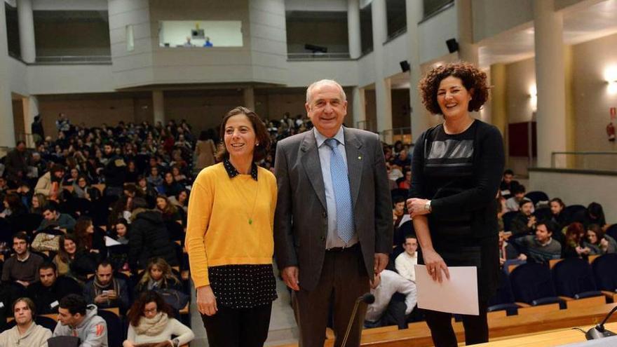 Asun Cámara, Vicente Gotor y Carmen Bermejo, en la inauguración de las Jornadas doctorales.