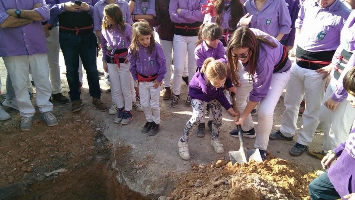 Los Castellers de Cornellà visitaron en enero el que será su nuevo local a finales de este año