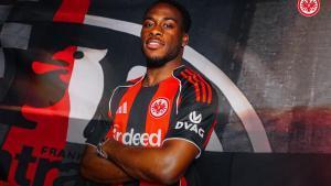 Arnaud Kalimuendo, futbolista del Eintracht