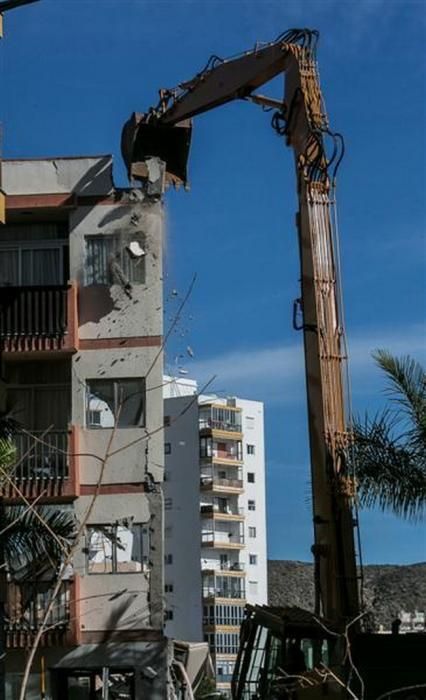 Derrumbe de un edificio de viviendas en Los Cristianos