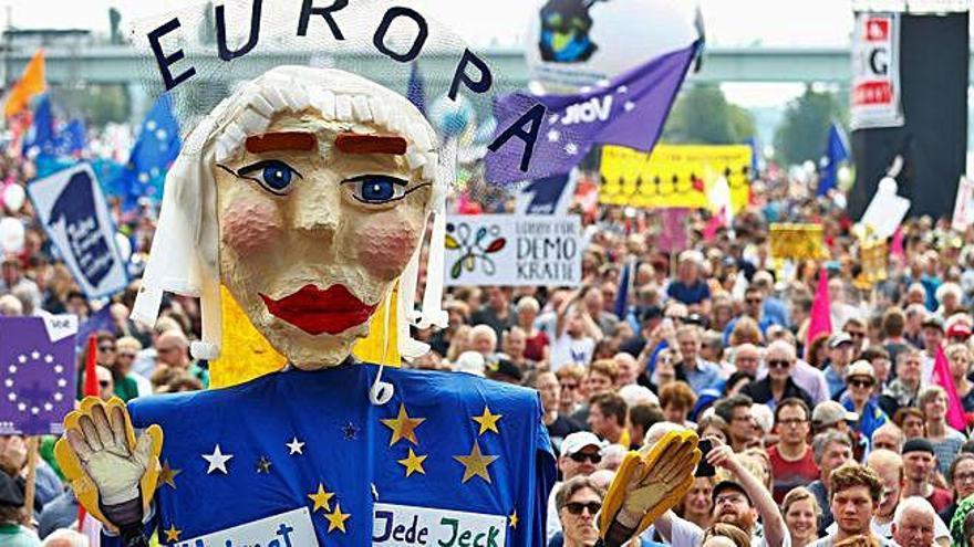 Manifestants proeuropeus ahir a Colònia