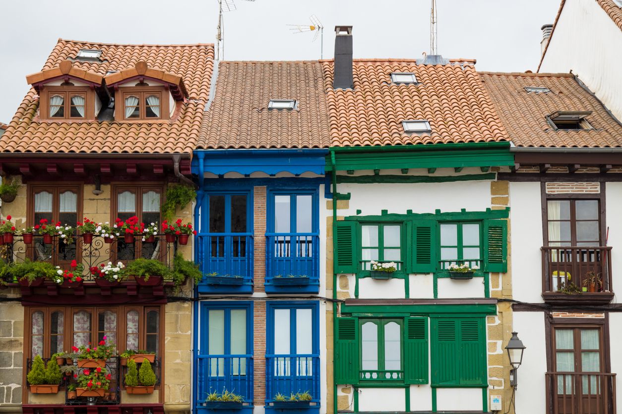 Edificios de la Plaza de Armas de Hondarribia