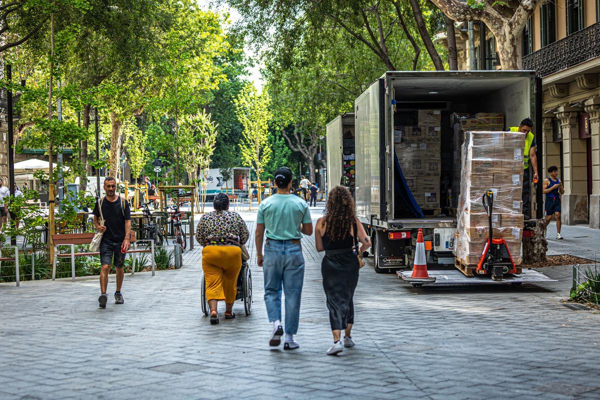 Escenas inesperadas de la Superilla del Eixample