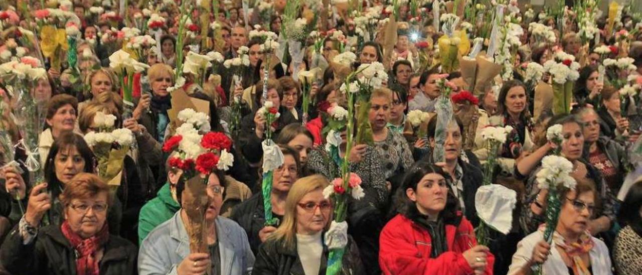 Ofrenda Floral de las Madres en el Santuario de Fátima. // Jesús Regal