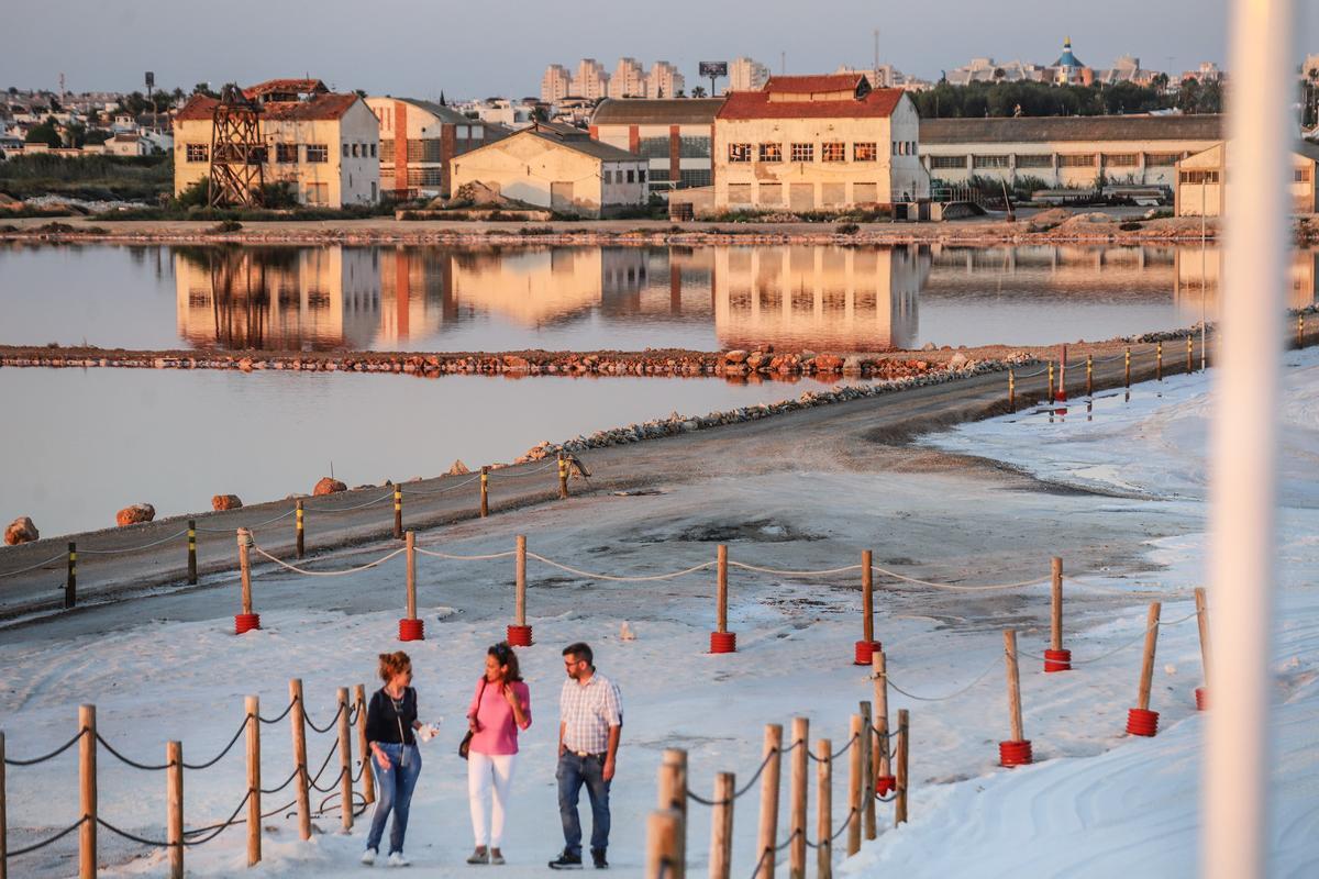 Antiguas instalaciones de la química que el Ayuntamiento de Torrevieja quiere explotar turísticamente