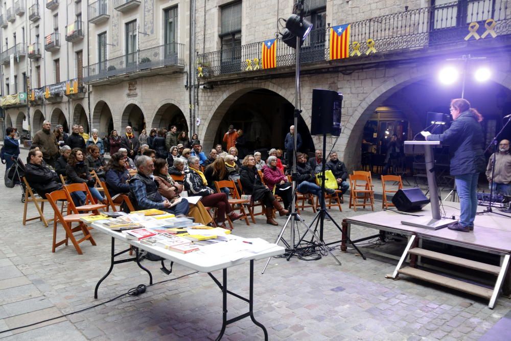 Xerrades, concerts i lectures de llibres i escrits dels presos a Girona dins els actes del Tsunami Democràtic