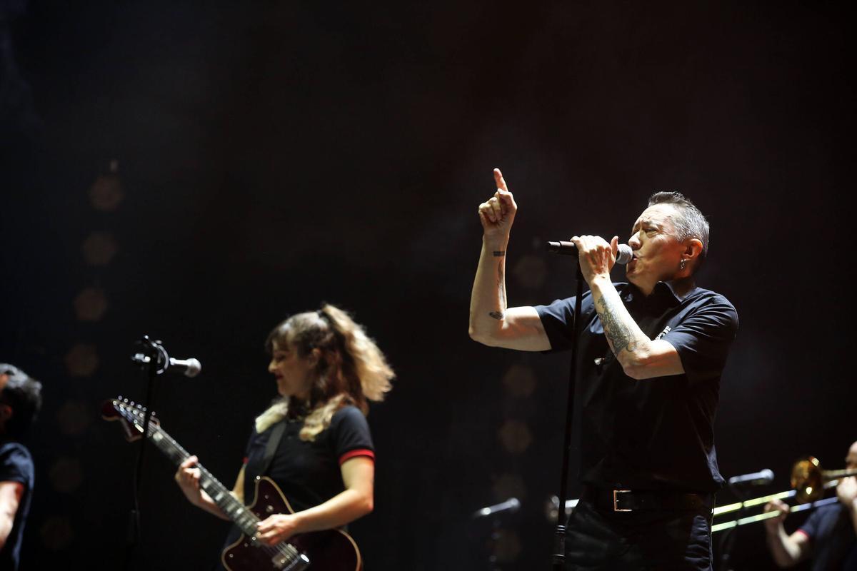 Concierto de Fermín Muguruza de 40 aniversario de carrera en el Palau Sant Jordi