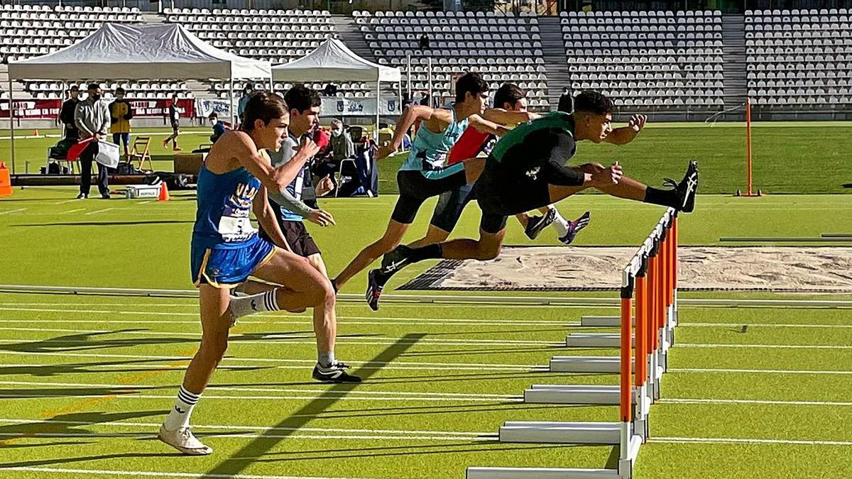 Castilla conquista los 100 vallas del Nacional de clubes sub-16