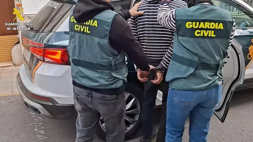 Detenido un traficante que repartía droga en patinete en el Puig y blanqueaba con Bizum