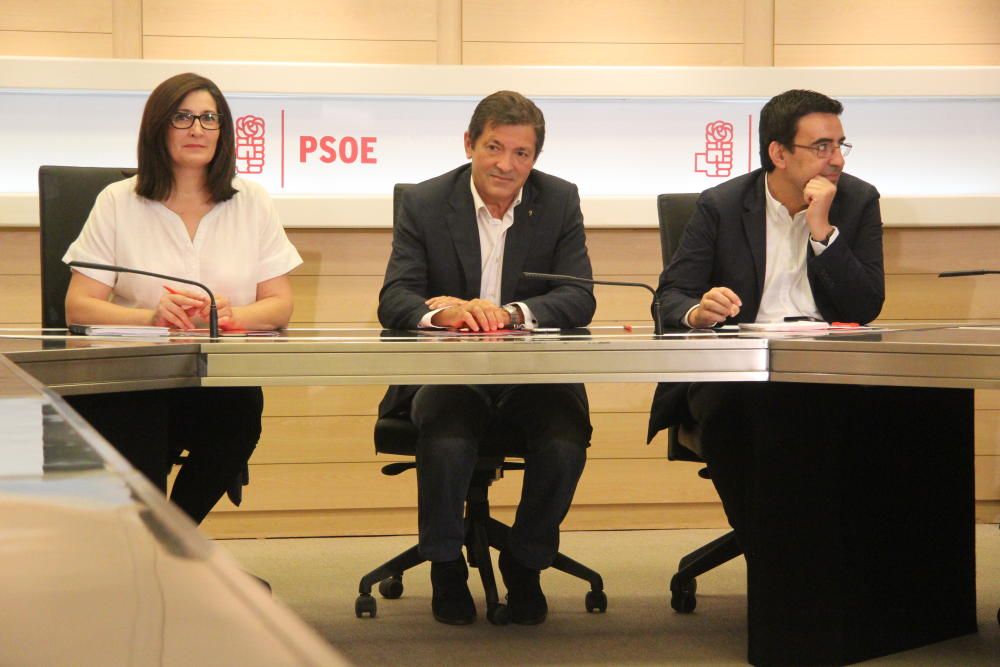 Primera reunión de la gestora del PSOE