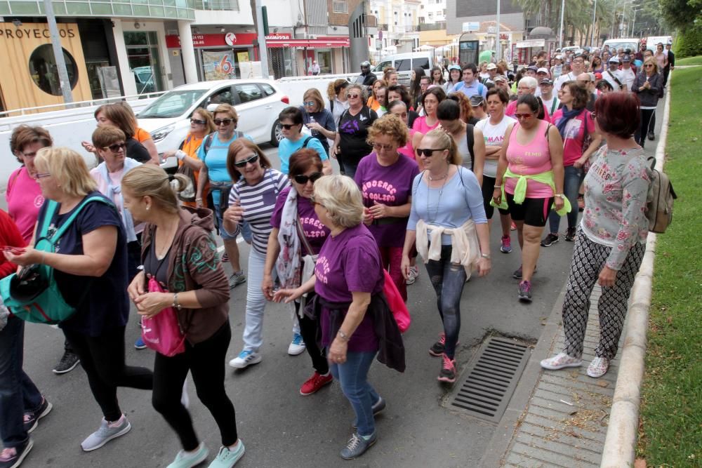 Más de un centenar de personas se suma a la Marcha