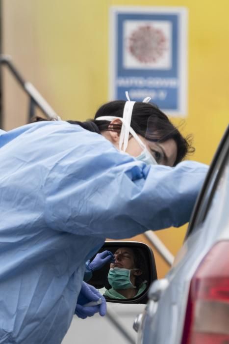 Los profesionales sanitarios se hacen el test