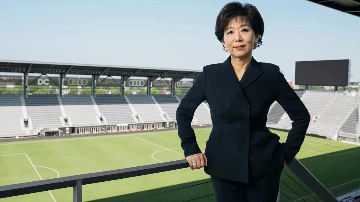 La empresaria Michele Kang asume la presidencia de uno de los mejores de Europa en fútbol Femenino, el Olympique Lyonnais