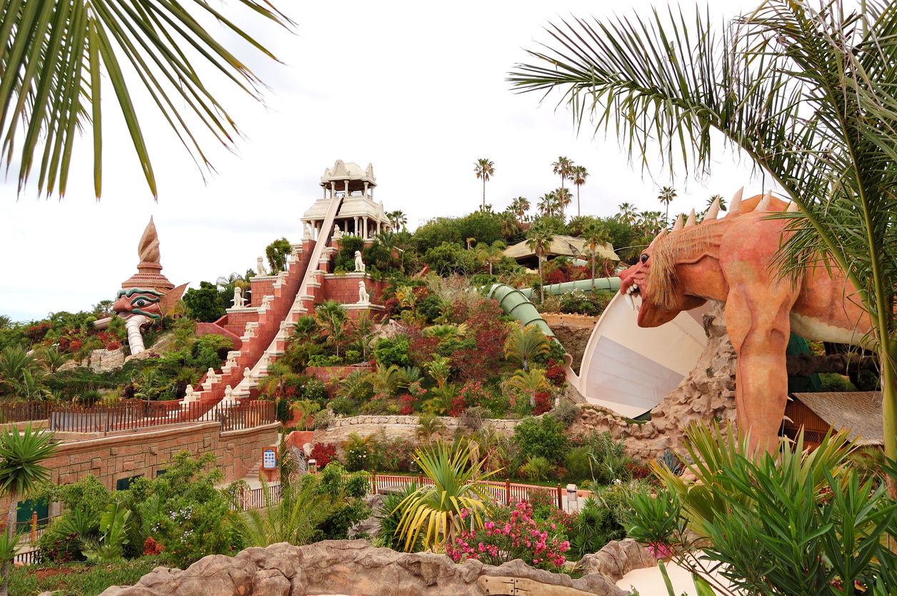 Si vas a Tenerife con niños, resulta imprescindible la visita a Siam Park.