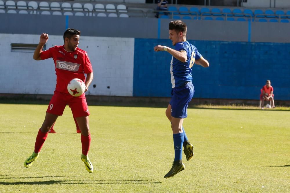 El partido entre el Real Avilés y el Praviano, en imágenes