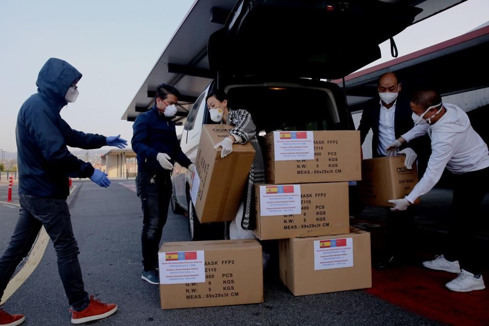 Entrega de 3.000 mascarillas de la comunidad china