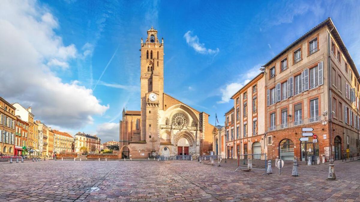 Plaza de Saint-Ettiene en Toulouse