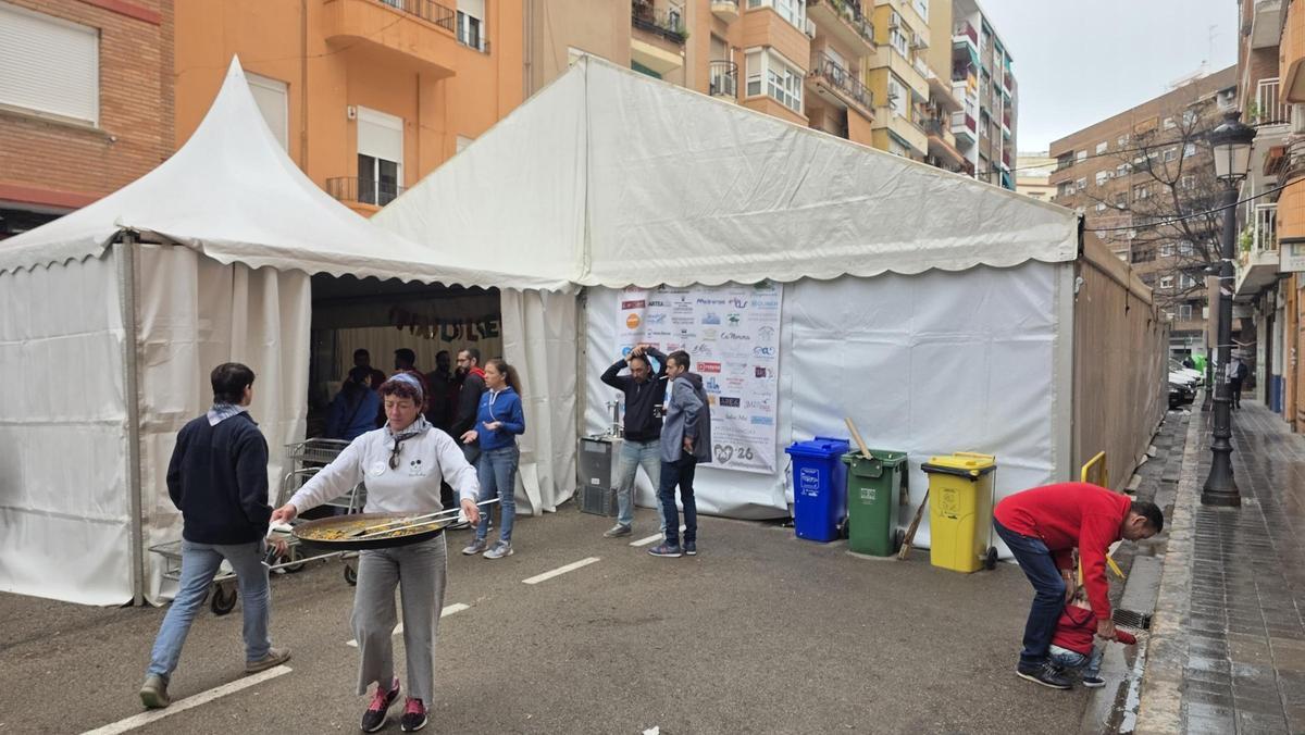 Ambiente en Poeta Alberola-Totana, una de las comisiones que ha pedido perdón y comprensión al barrio