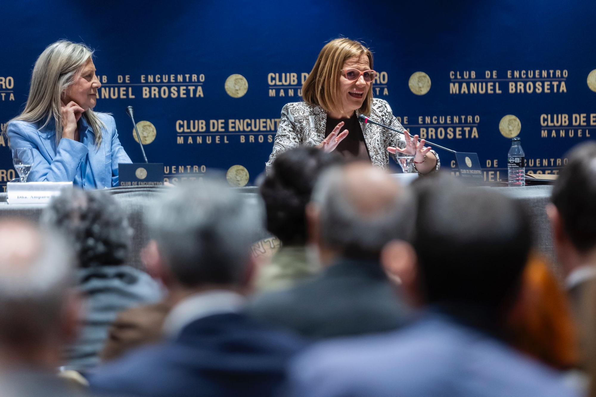 La intervención de Pilar Bernabé en el Club de Encuentro Manuel Broseta, en imágenes