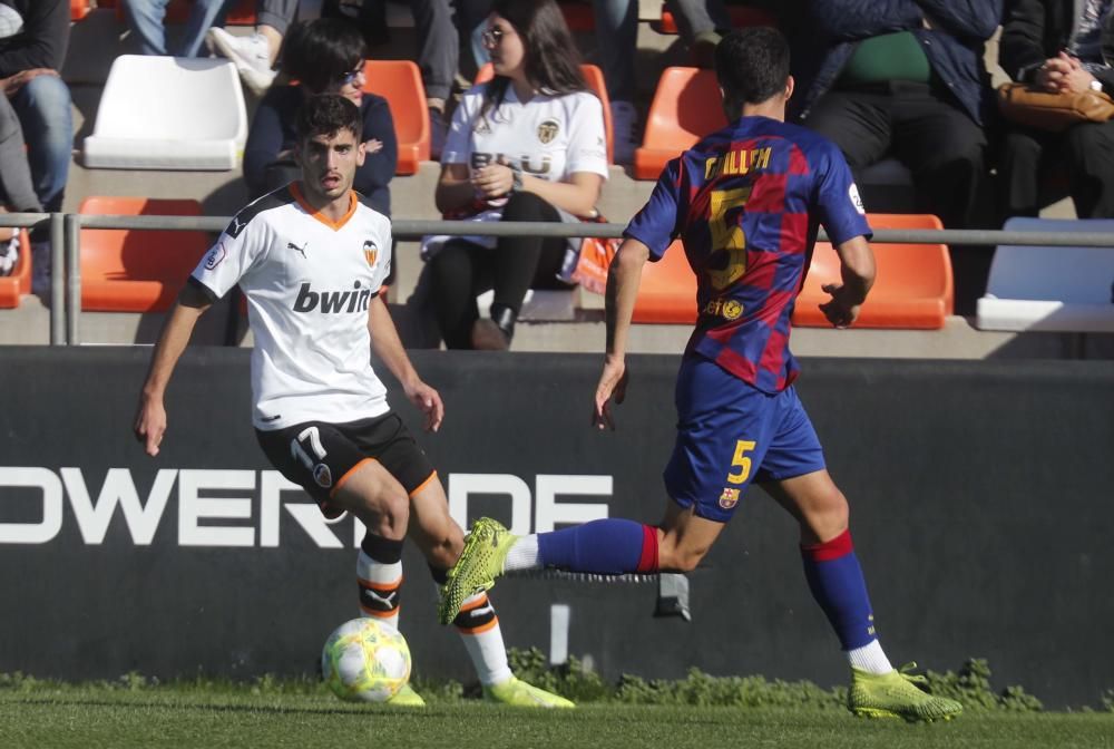 Valencia CF Mestalla - FC Barcelona B en imágenes