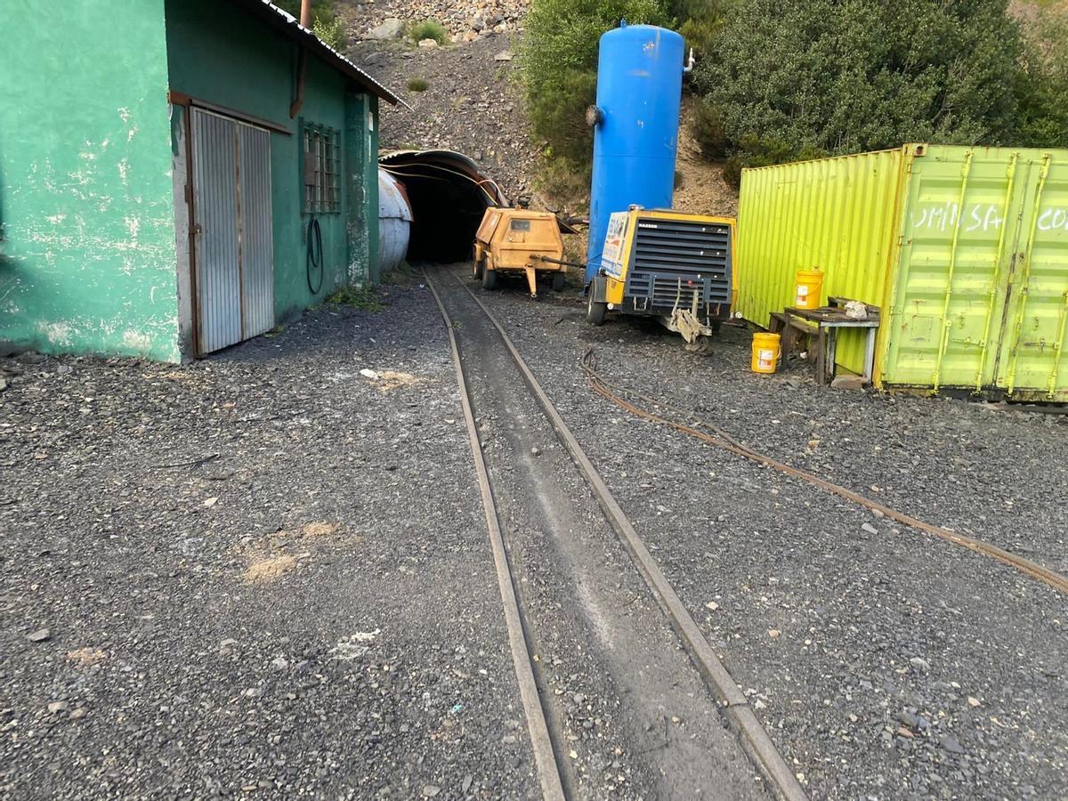 El "calderín" que habría sido objeto del supuesto sabotaje según un anónimo, en una foto de 2022 en la mina de Cerredo.