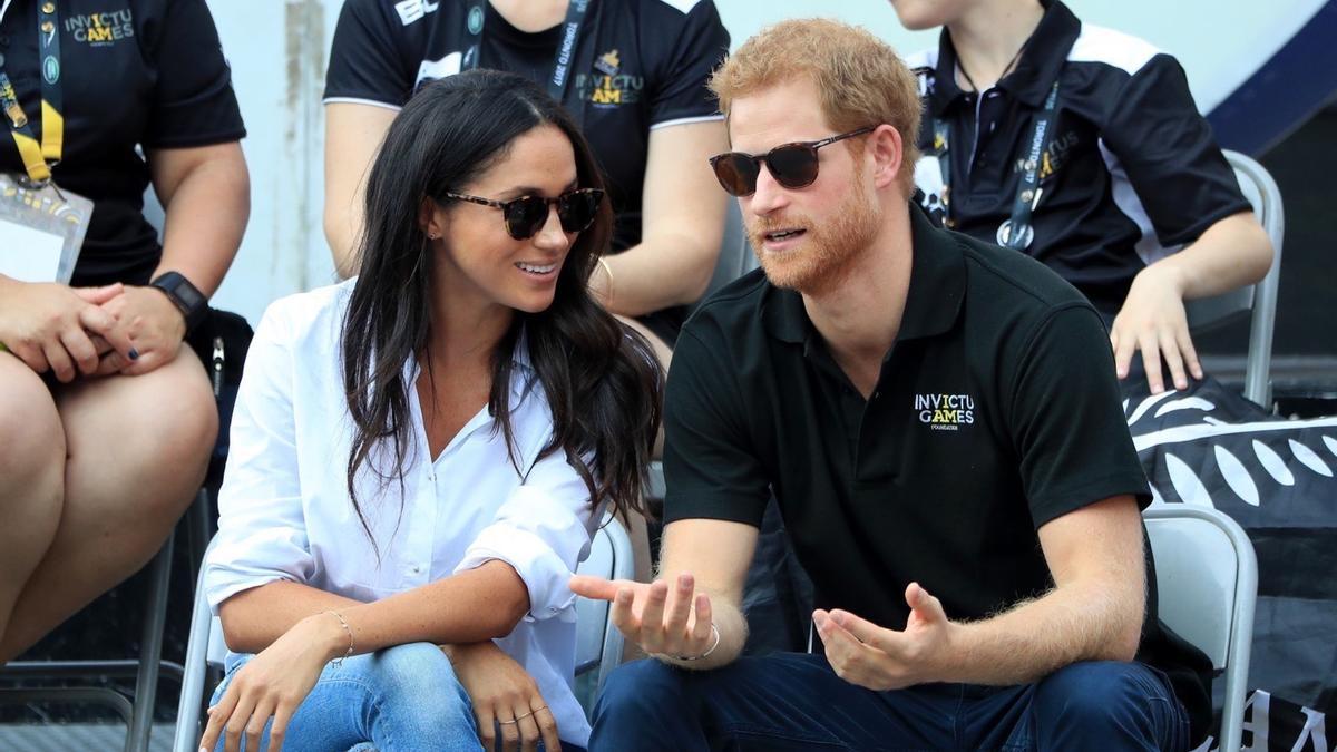 El príncipe Harry y Meghan Markle aparecen juntos por primera vez