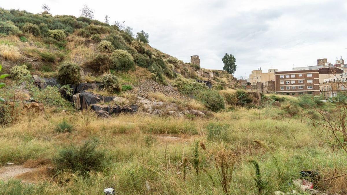 Ladera oeste del Cerro del Moliente, donde se llevará a cabo la excavación arqueológica. | A.C.