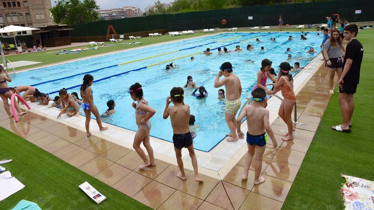 Imatge de la piscina d'estiu municipal