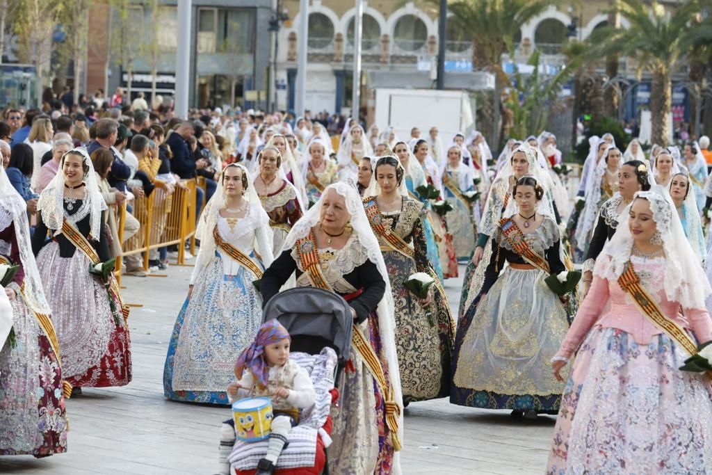 Búscate en la llegada a la plaza de la Virgen