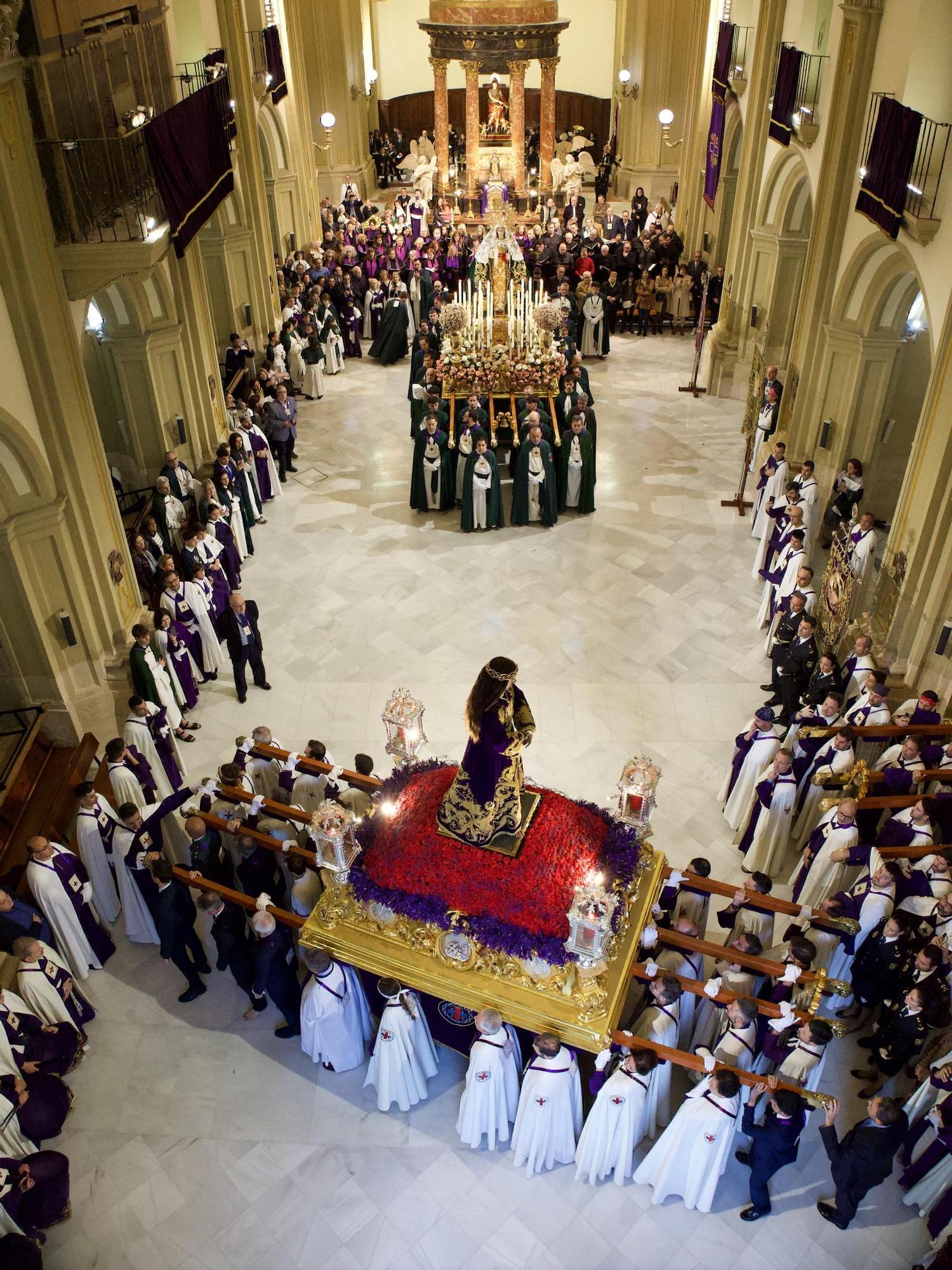 Así 'procesionó' la Hermandad del Rescate dentro de San Juan Evangelista de Murcia