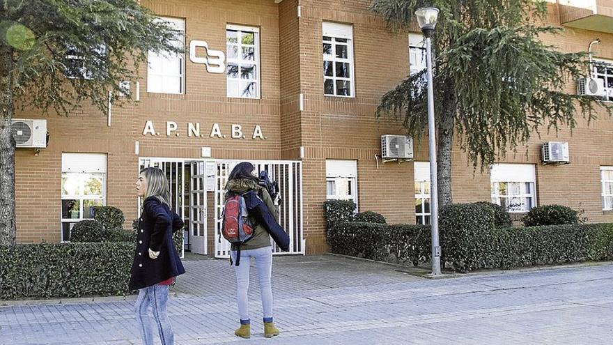 Apnaba Badajoz se dispone a buscar financiación para hacer un nuevo centro en Valdepasillas