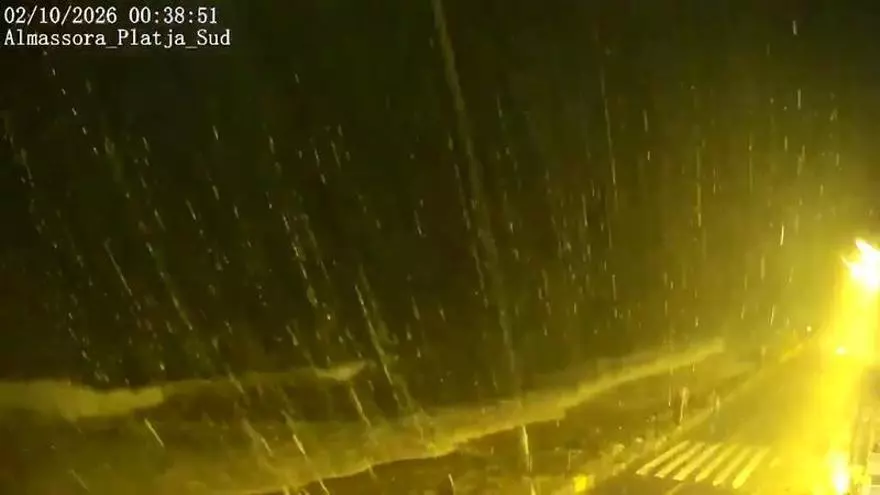 Las tormentas descargan con fuerza torrencial en Almassora