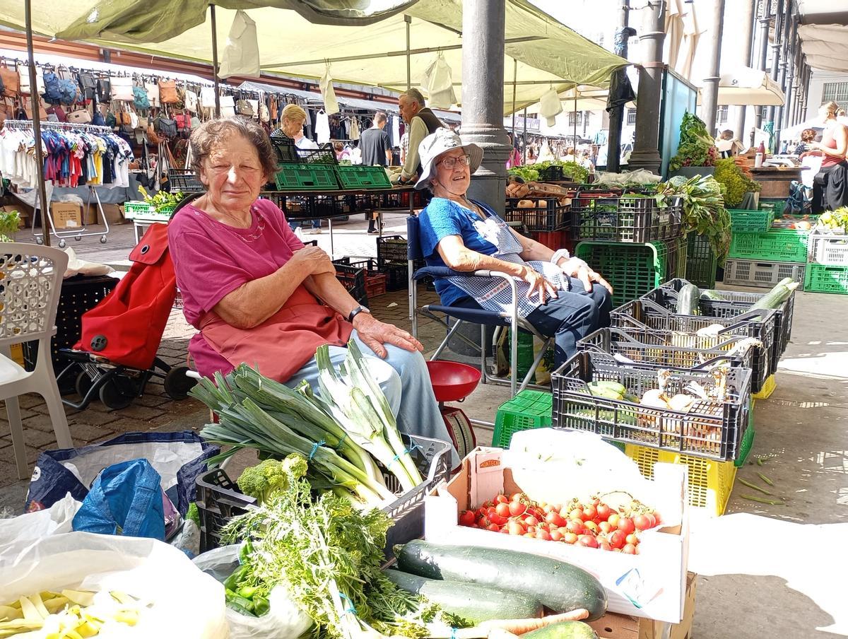 Charo Fernández y Alicia María Perez.