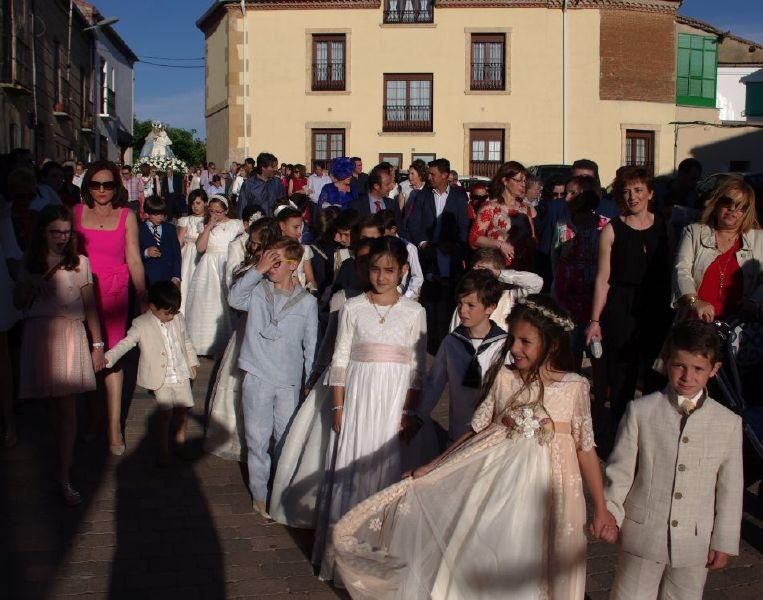 Fuentesaúco arropa a la Virgen de la Antigua