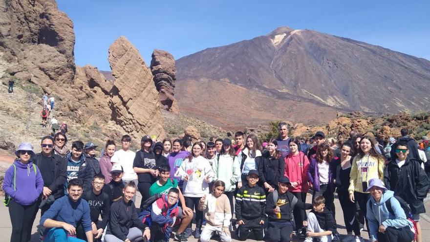 Grupo de estudiantes participante en el programa, en Tenerife.   | // FDV