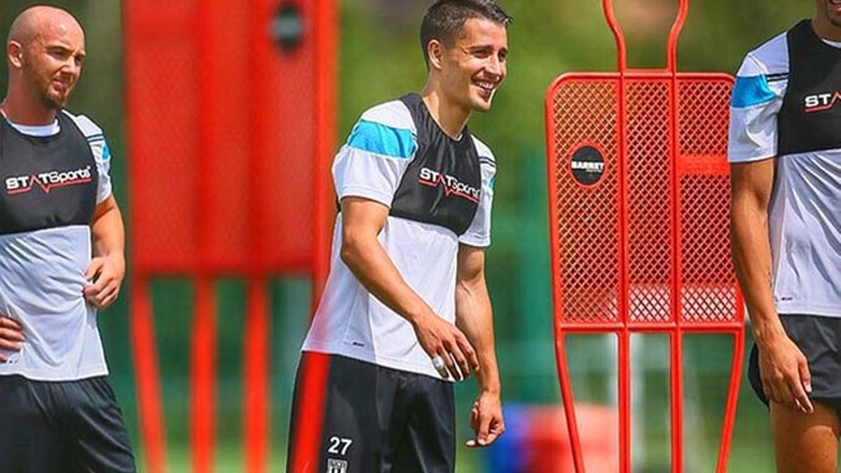 Bojan, feliz junto a sus compañeros en el Stoke City