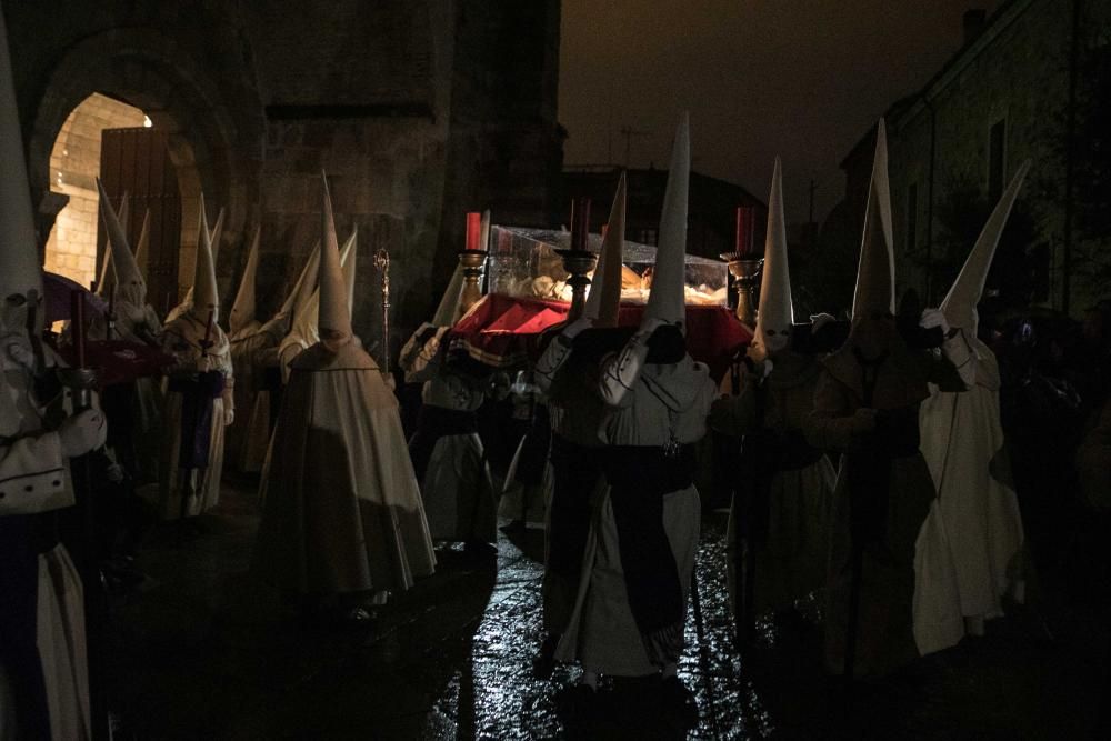 Semana Santa en Zamora: Procesión del Yacente