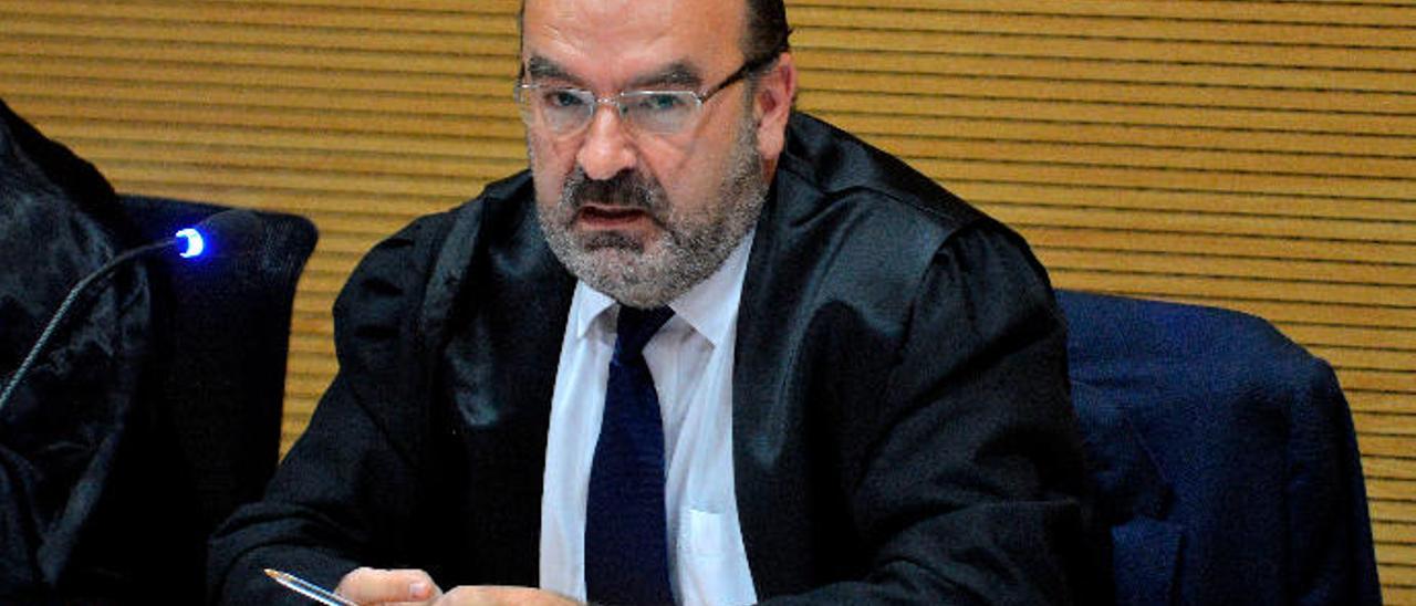 Carlos Trujillo, exdirector de los Servicios Jurídicos del Cabildo, durante un juicio en 2017.